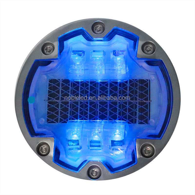 solar road stud flashing light