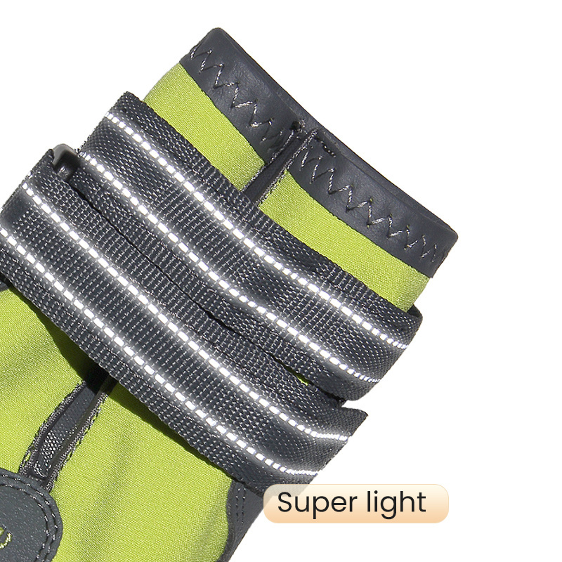 2023 Wholesale sneaker dog Protector Waterproof Shoelaces Reflective Stripes Sturdy Non-Slip Sole Dog Paw