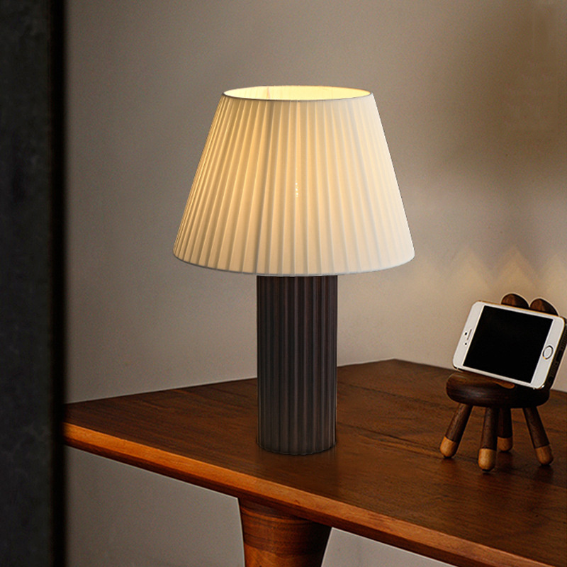 New design decorative wood table lamp lighting modern indoor dining room fabric shade desk lamp electric