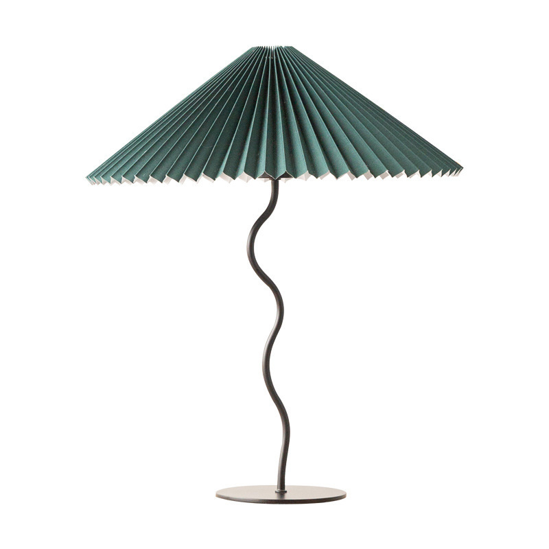 Modern luxury pleated umbrella table lamp fabric lampshade for hotel bedroom decorative table lamp