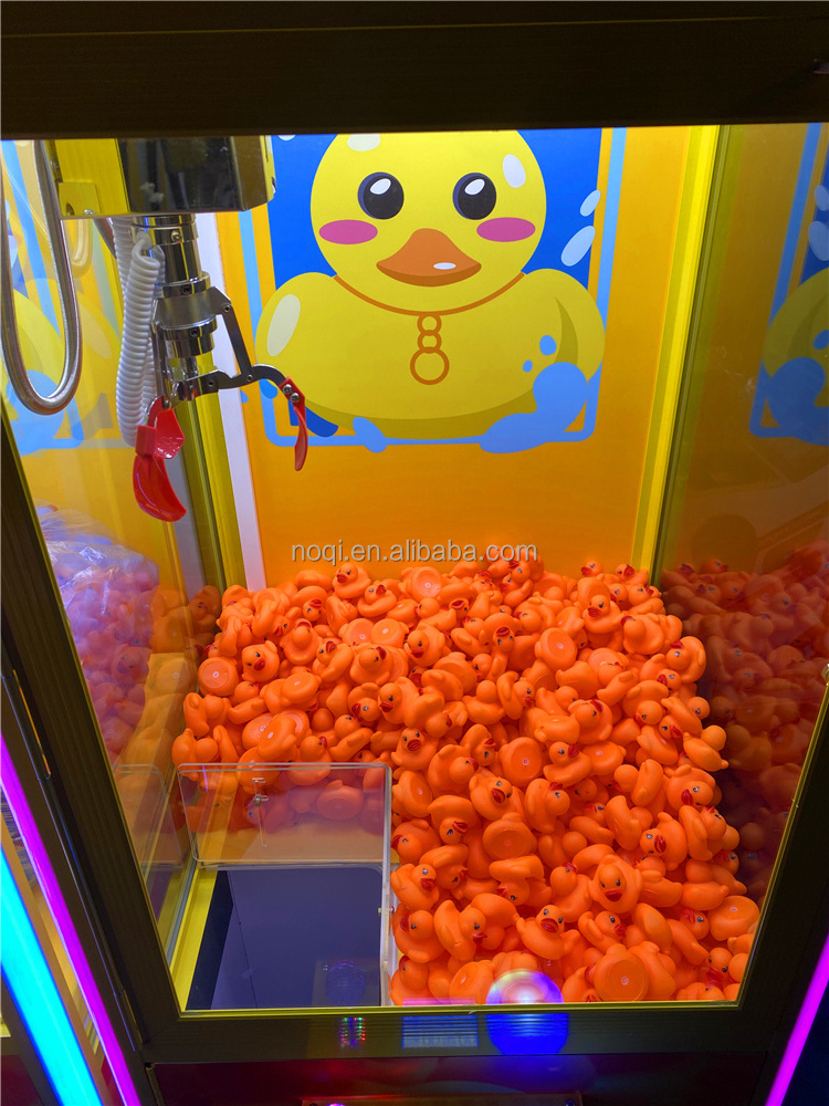 low price kids prize dolls claw game machines, little duck high quality selling dolls crane claw game machine