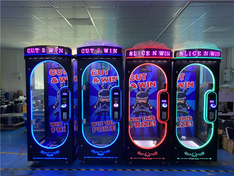 Barber cut arcade game, cut ur prize, cut 2 win cutting prize game high quality Scissor cut prize machine