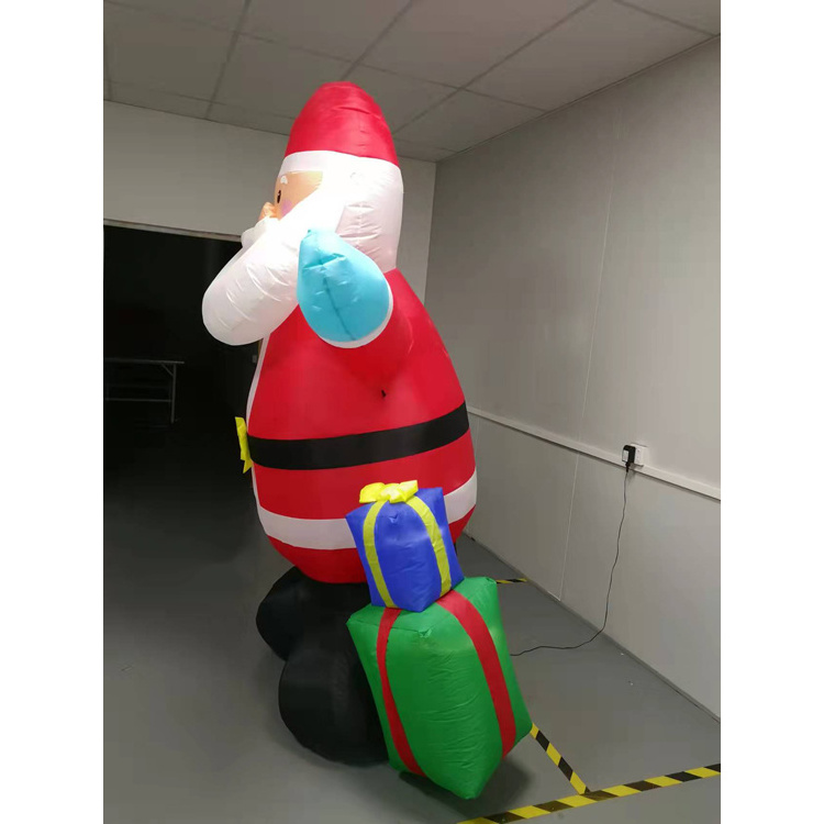 High Level Custom Inflatable Santa Claus Model Giant 2.4M Santa Claus And Gift Pack Model Inflatable For Promotional