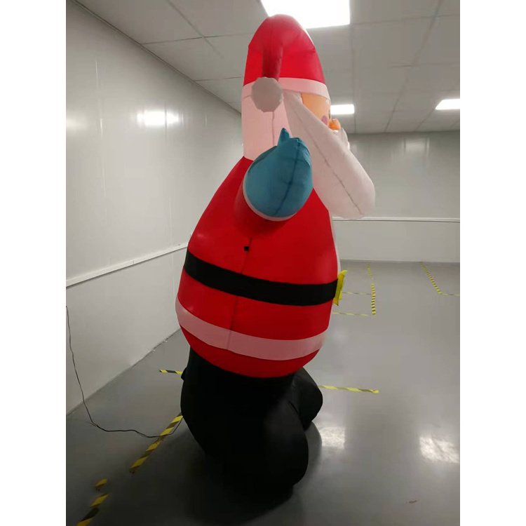 High Level Custom Inflatable Santa Claus Model Giant 2.4M Santa Claus And Gift Pack Model Inflatable For Promotional