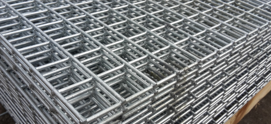 Vietnam hot sale new products hot dipped and electric galvanized welded wire mesh cloture grillage rigide