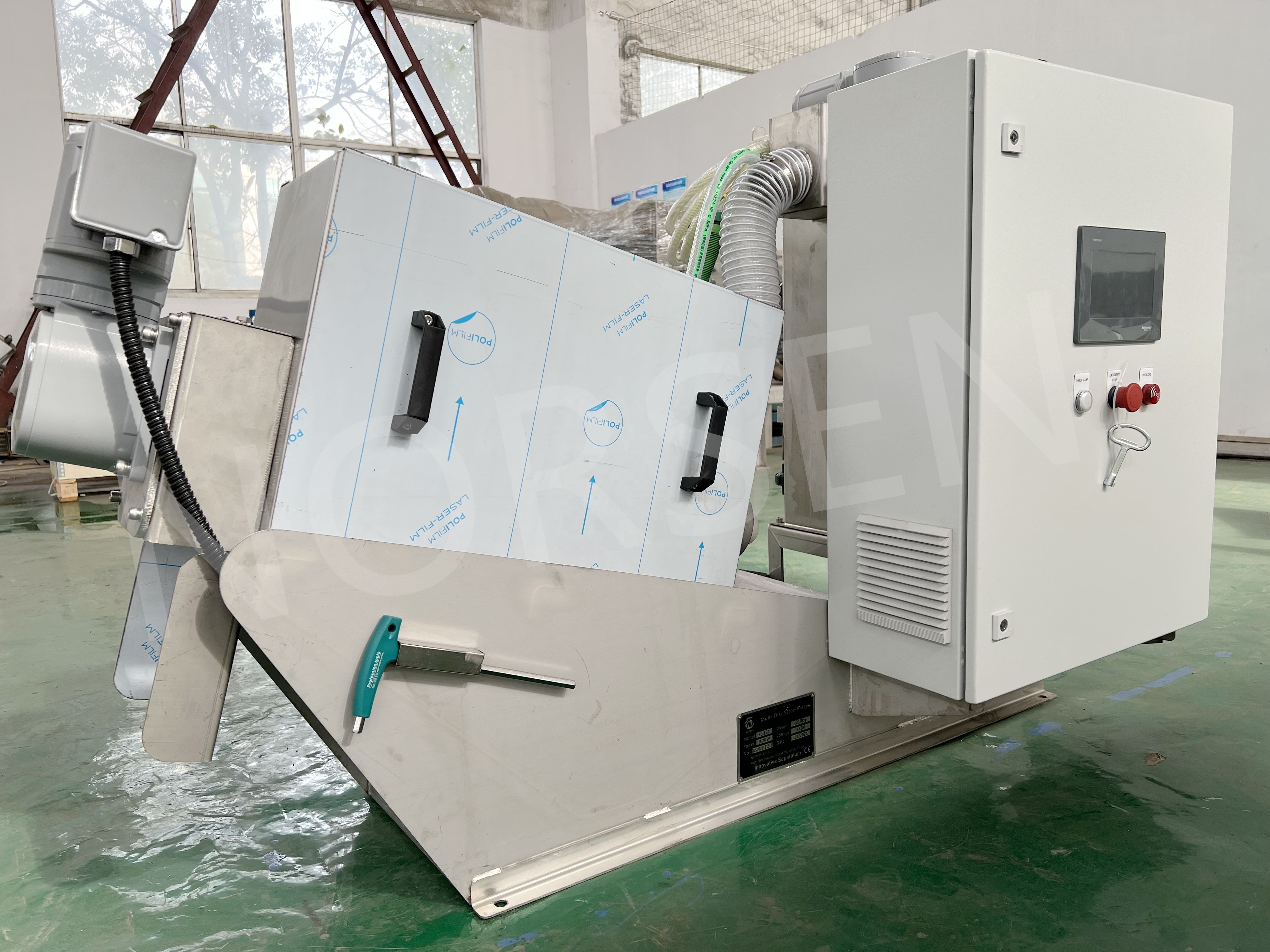 Oil Sludge Dewatering Solid-liquid Separator Low-priced Dewatering Machine Multi-Disc Screw Press