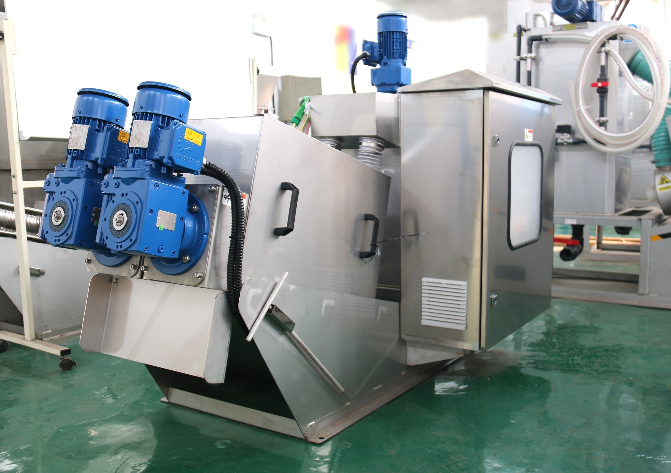 Stainless Steel Screw type sludge dewatering screw press machine especially for oil sludge treatment non-clogging