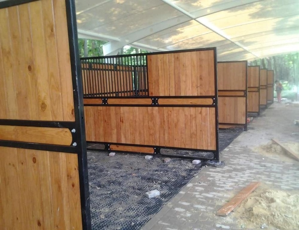 cheap durable horse stable door for horse barn