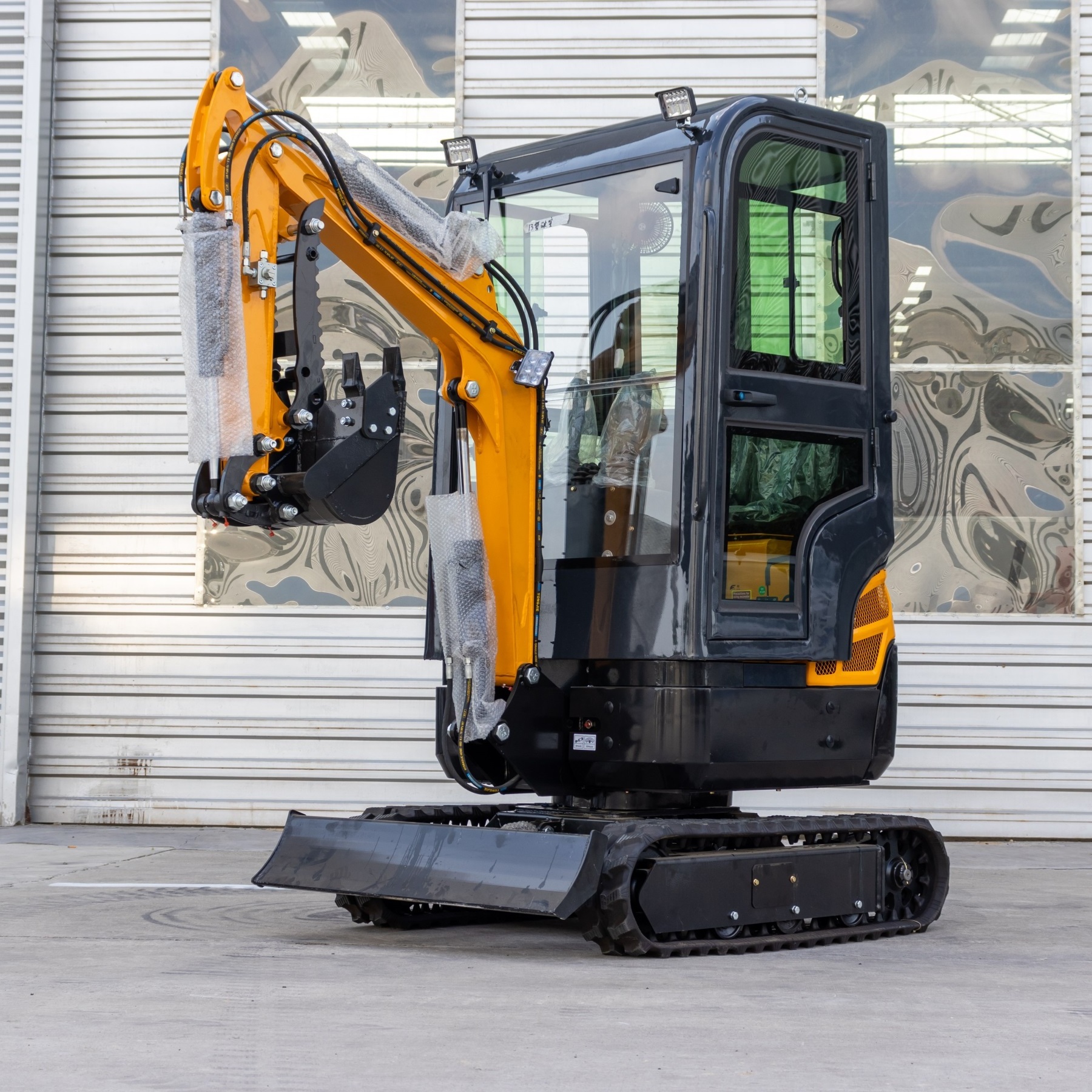 2024 New Design HT 13 Strong Power excavator mini digger 1.3 ton excavator for sale with EPA/CE