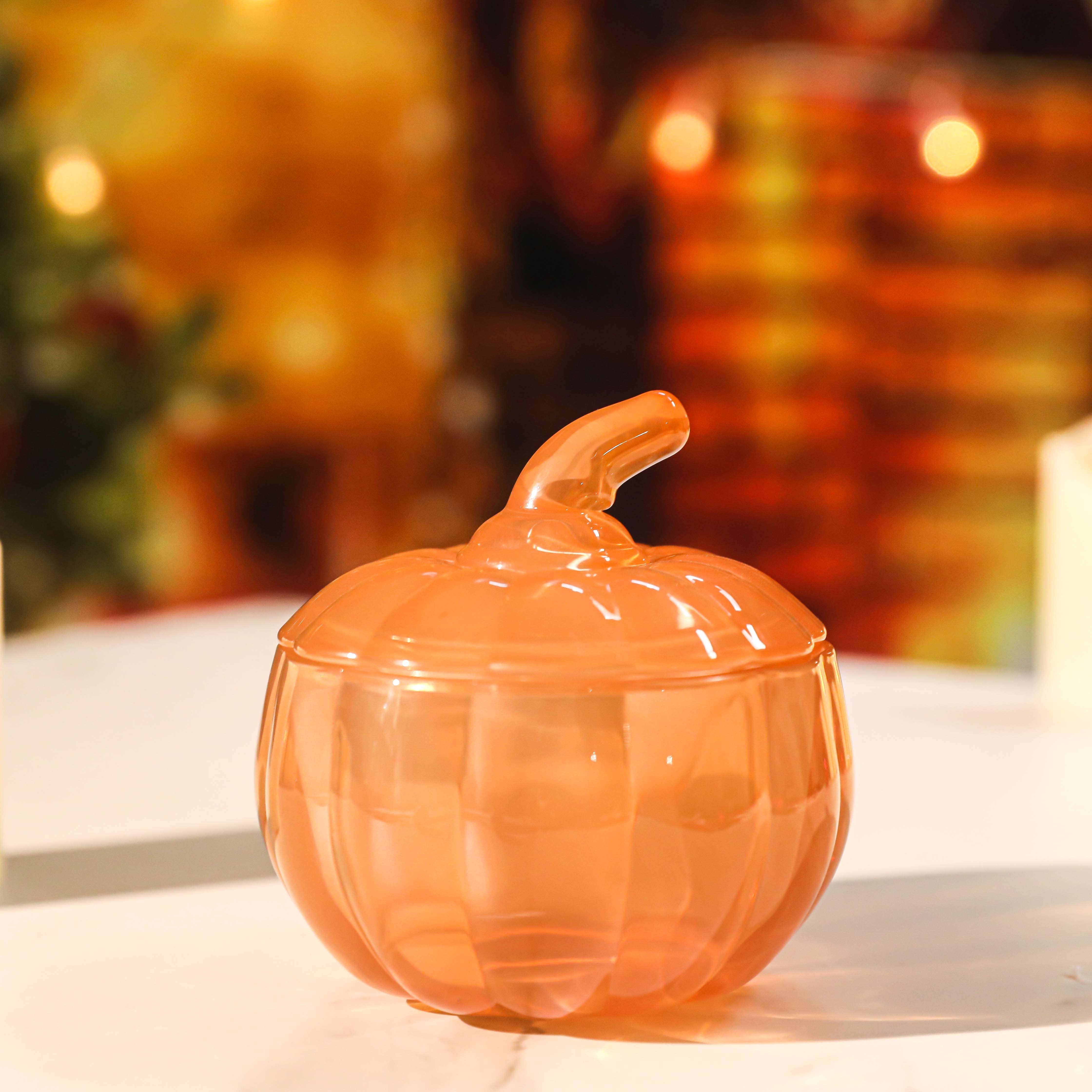 Wholesale High Quality Pumpkin shape Glass Jar with Lid for Home Decor Halloween Glass Candle Holder