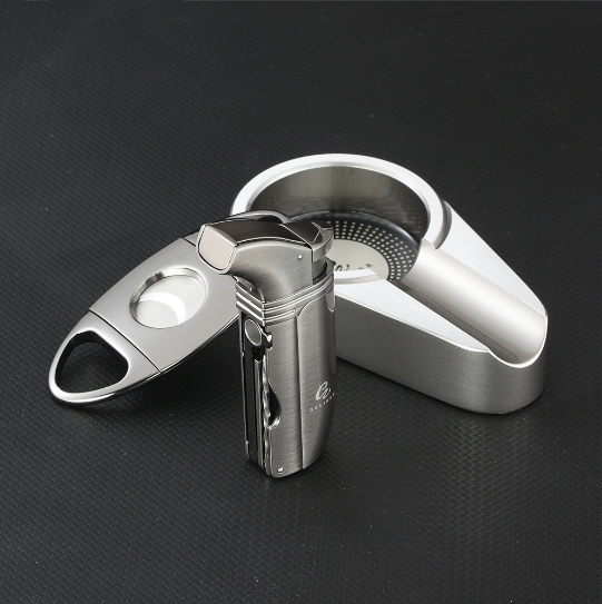 Luxury Retro Relief Portable Metal Zinc Alloy Sharp Cigar Cutter And Lighter Set Can Customized Logo Safe And Durable