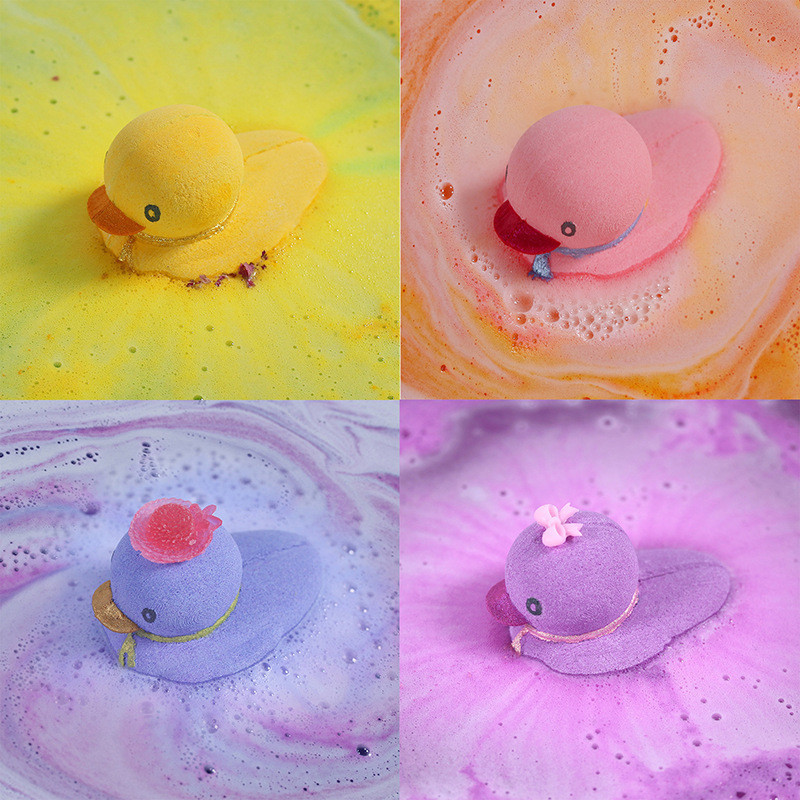 OEM Kids Bath Bomb with Surprise Toys Inside,Bubble Bath Fizzies Vegan Essential Oil Spa Bath Fizz duck Balls Kit