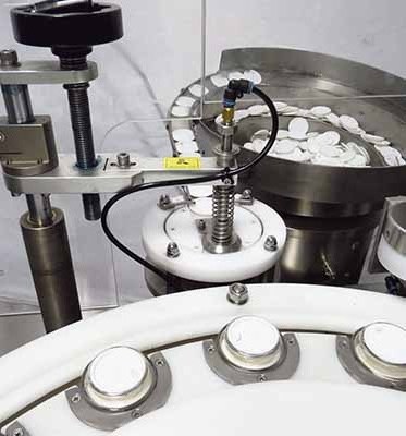 Npack High Speed Automatic High Accuracy Viscous Liquid Cosmetic Fill Seal Machine Cosmetic Cream Filling Machine For Bottle/Jar