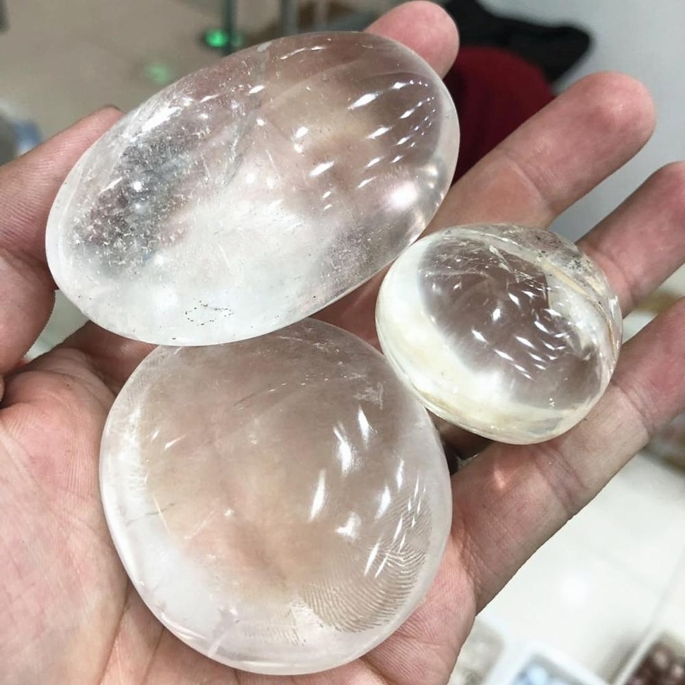 Wholesale natural clear quartz white crystal palm stone for healing energy