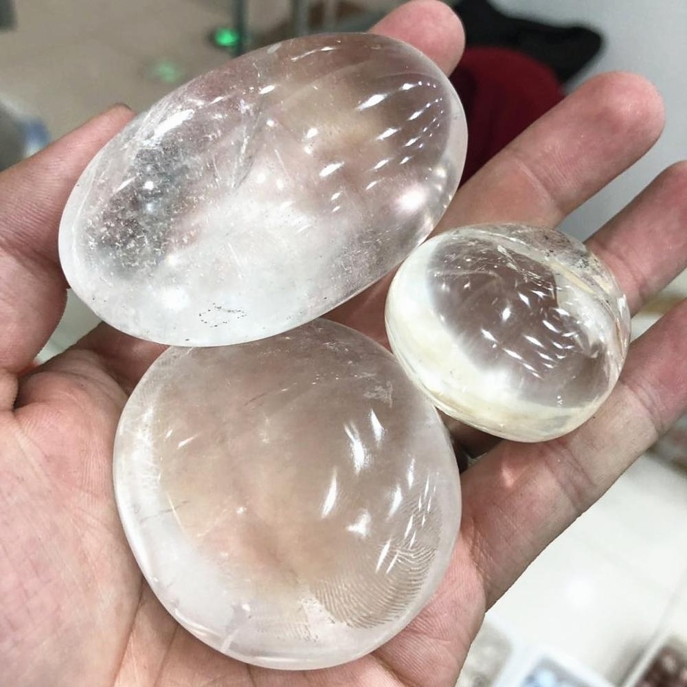 Wholesale natural clear quartz white crystal palm stone for healing energy