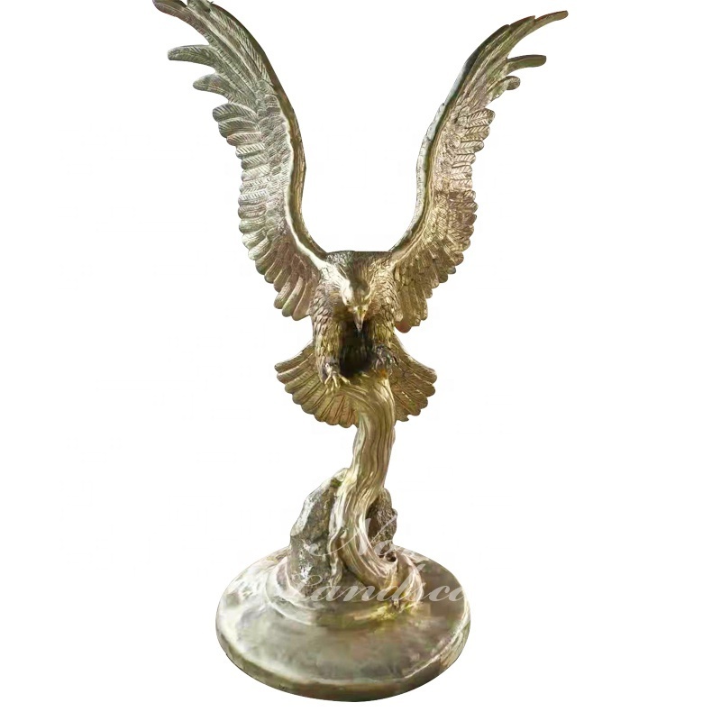 Custom Hand Carved Metal Bird Sculpture Large Bronze Eagle Statues For Garden Decoration