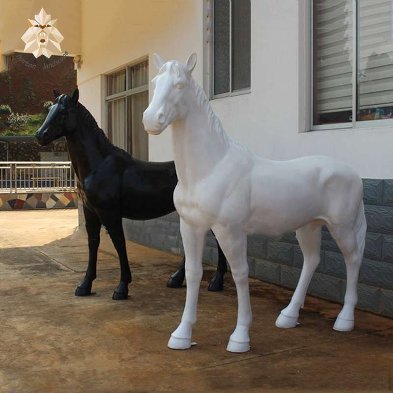 Modern outdoor design life size resin horse sculptures fiberglass animal statue NTRS434A