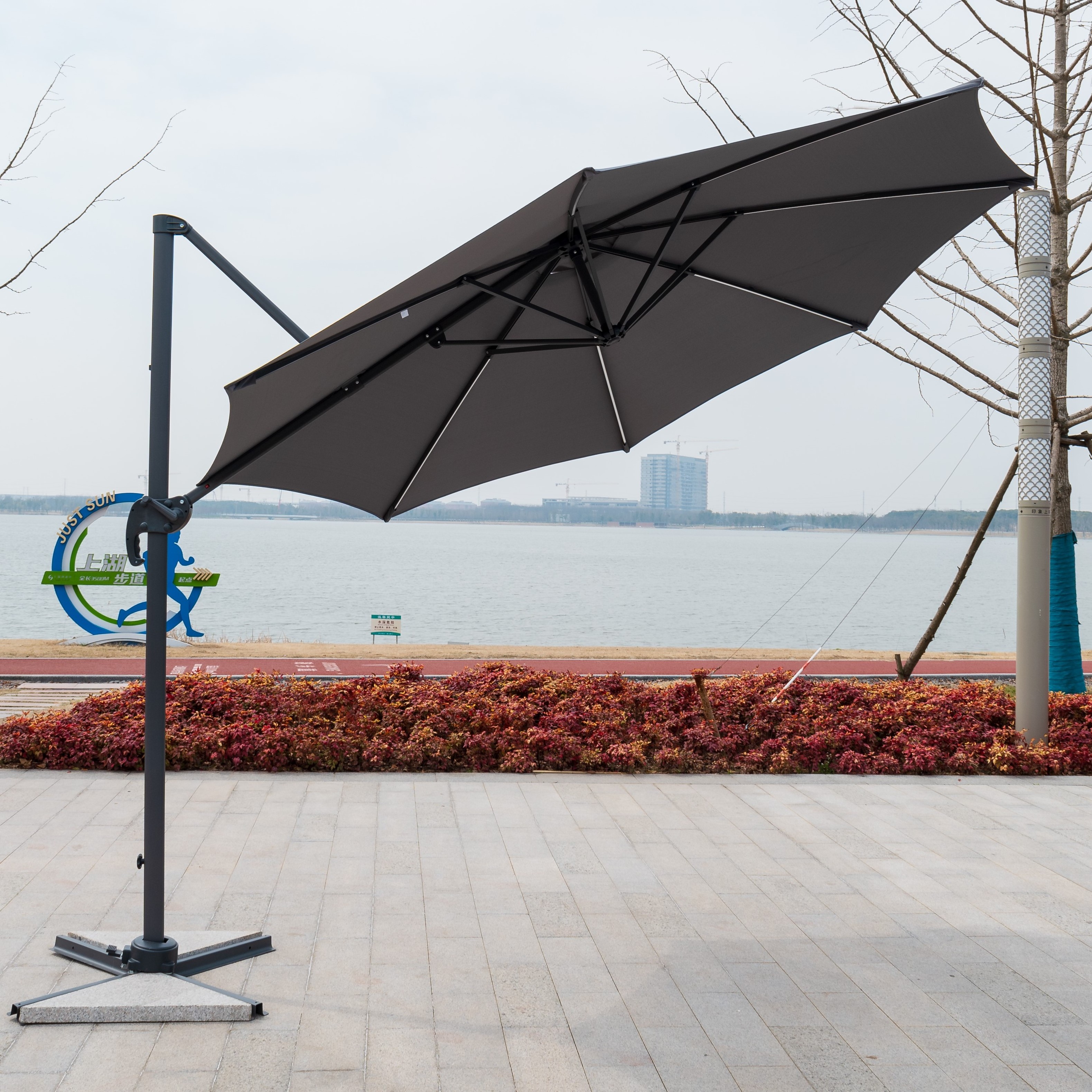 Custom Best Selling Beach Patio Garden Umbrella Solar Panel Parasol Solar Power Outdoor Led Solar Umbrella