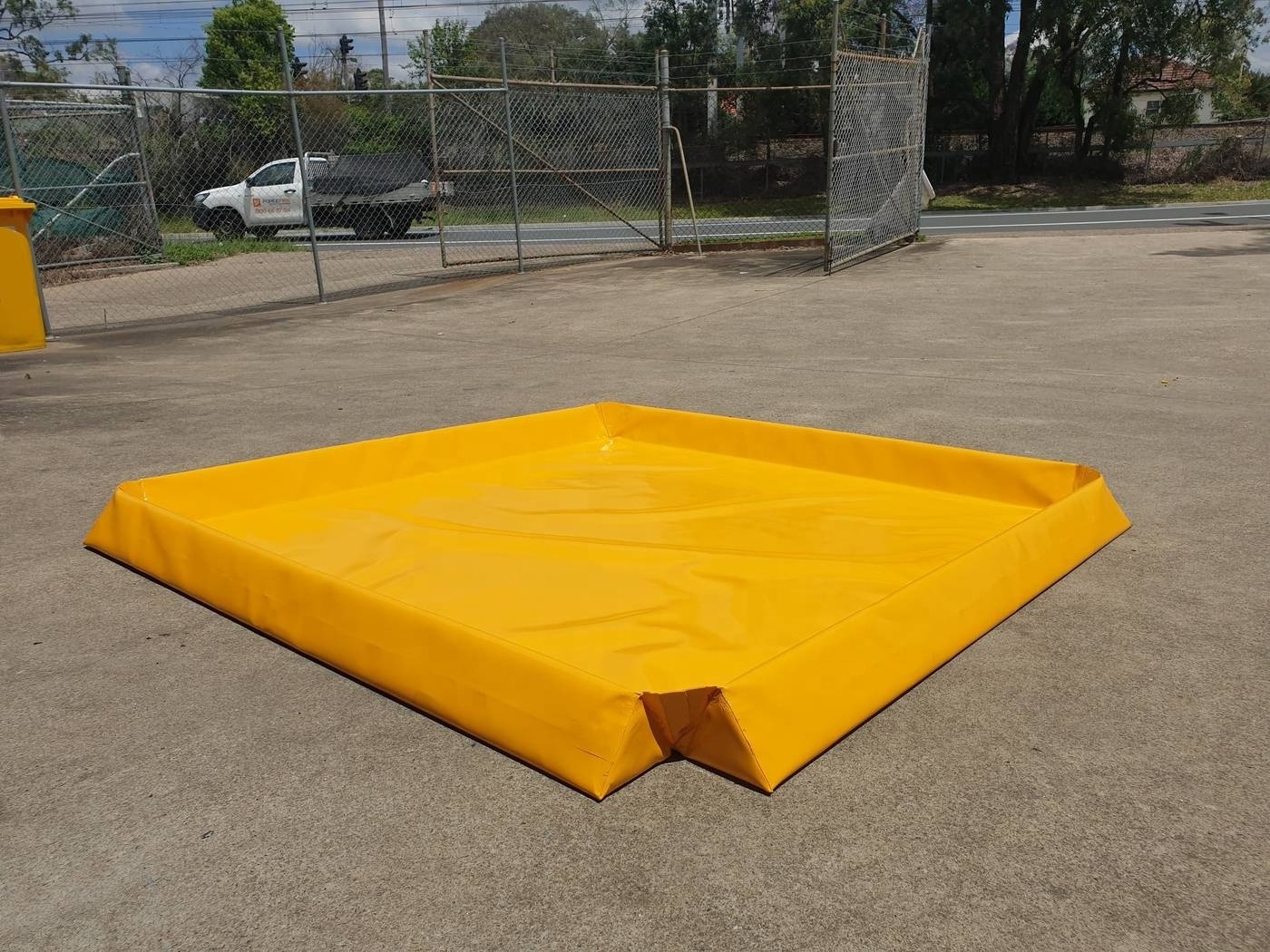 Triangular Foam Sidewall Portable Bunding Bunds