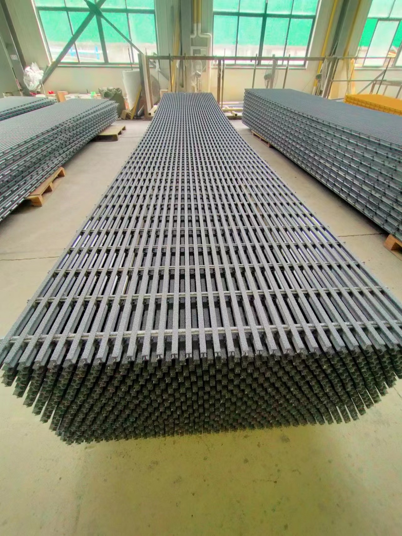 FRP/GRP pultruded grating for glass fiber pultruded profiles