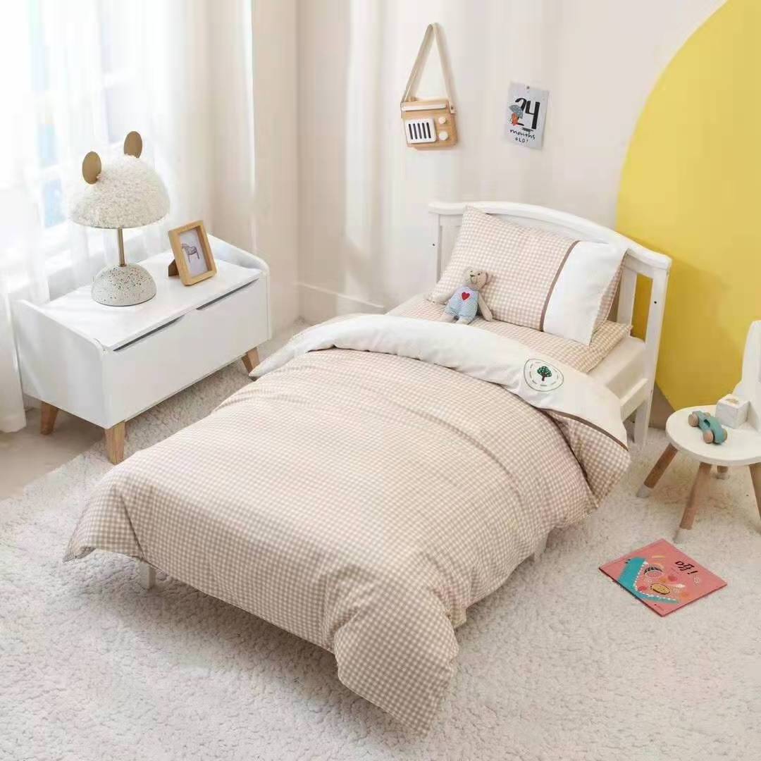 High Quality Custom Pattern Polyester Cotton King Size Cute Duvet Cover Bedsheets Kids Baby Bedding Set