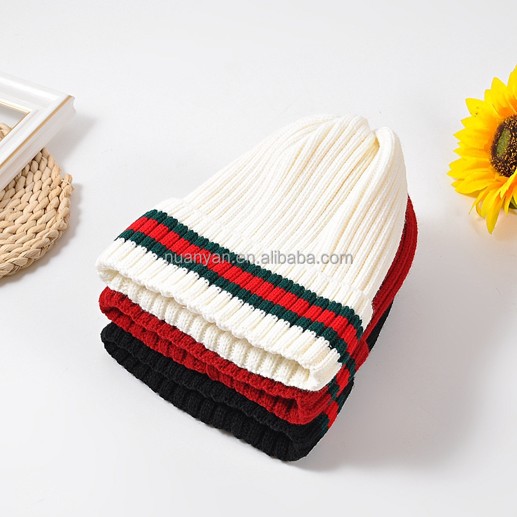 Wholesale Luxury Designer Unisex Knitted Hat Woolen Yarn Thickened Stripe Beanie Outdoor Riding Winter Hat