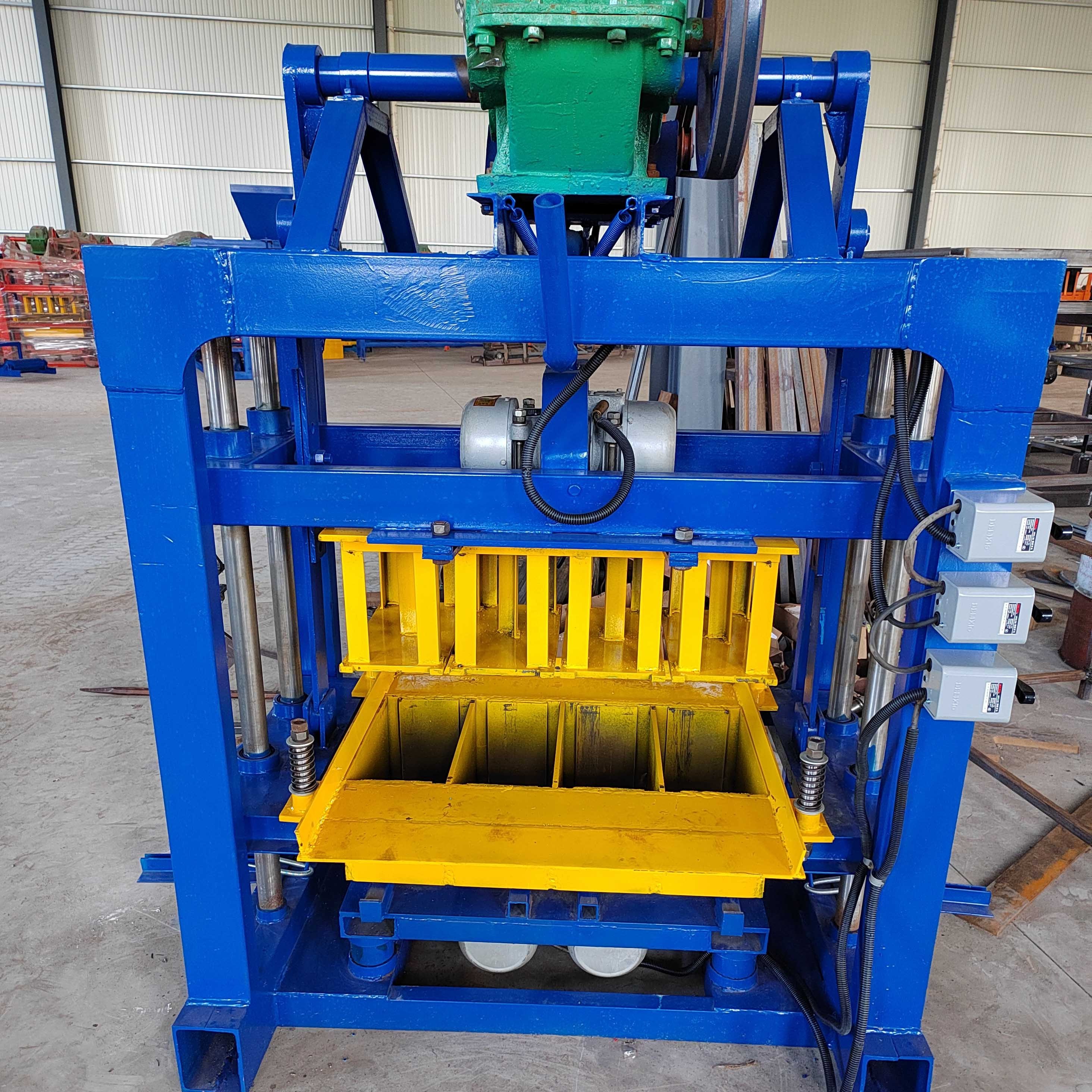 Manual interlocking hollow concrete blocks cement brick mold clay brick making machine mud brick making machine