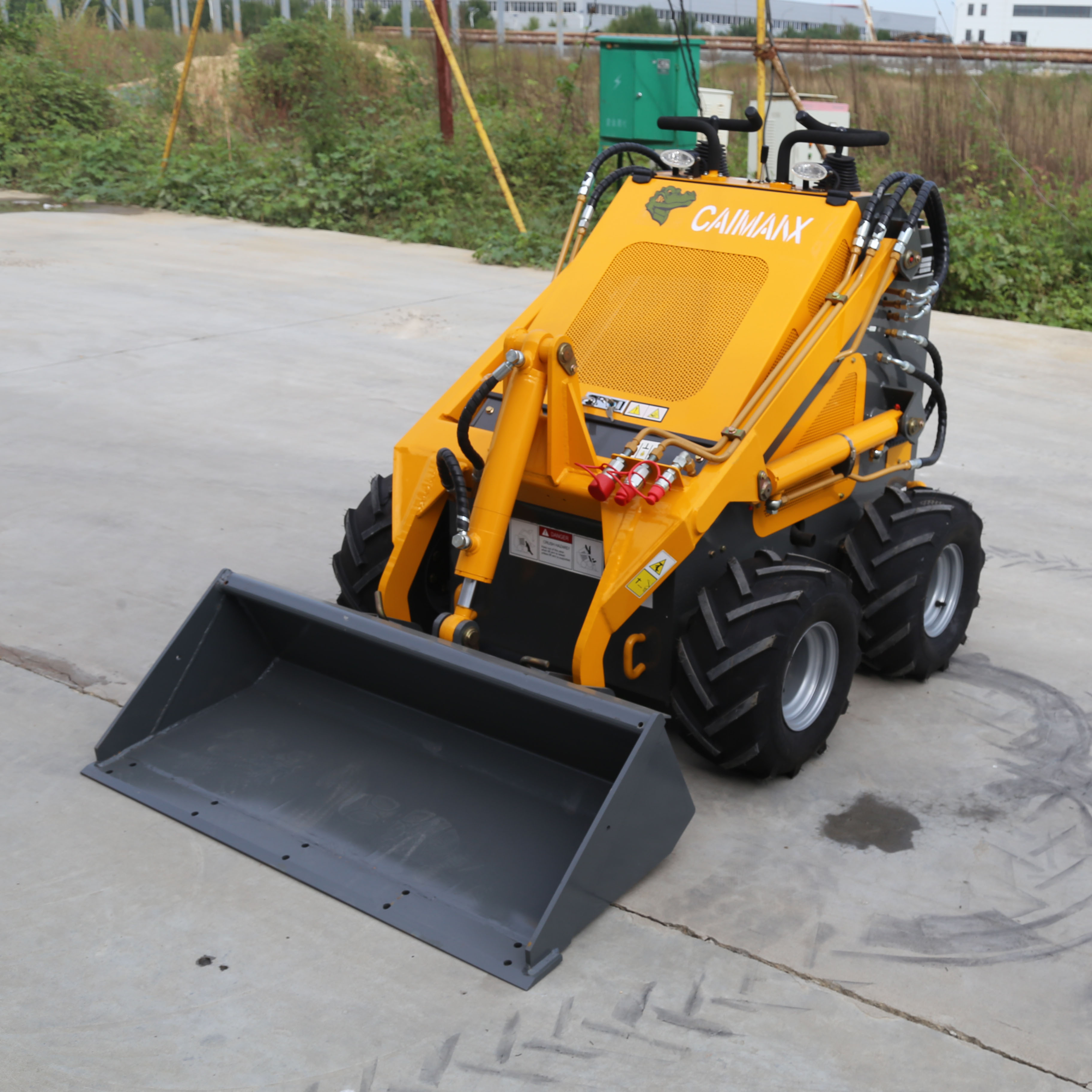 China Brand Mini Skid Steer Loader 1 Ton 2 ton 3 Ton Electric Skid Steer Loader