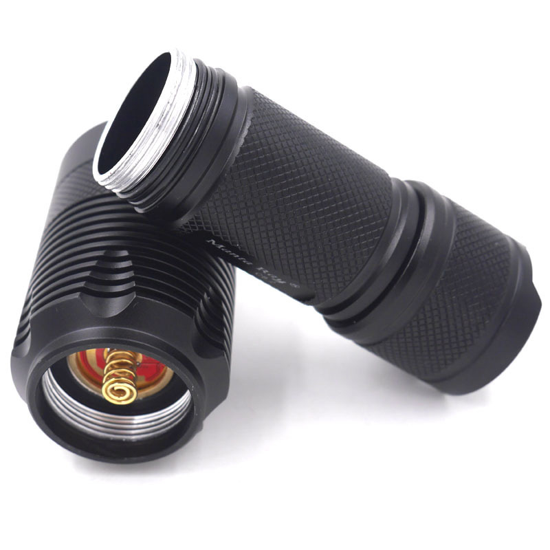 Manta Ray C8.2 32W 1xCREE XHP 70.2 3800lm 6-Mode SMO LED Flashlight