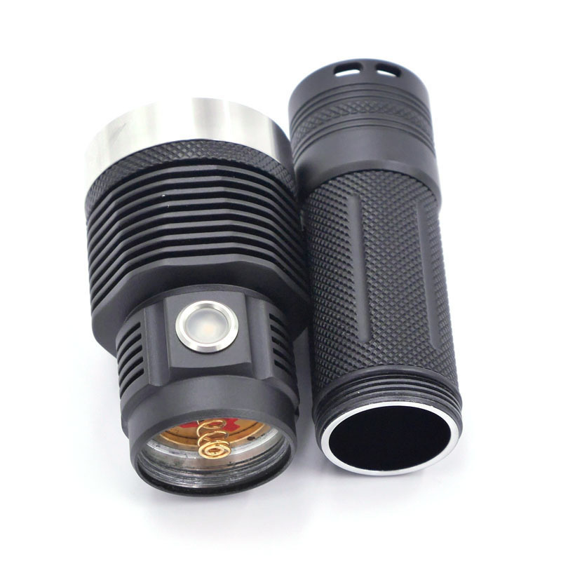 Manta Ray XD47 XHP70.2 32W 4200 Lumens USB LED Flashlight