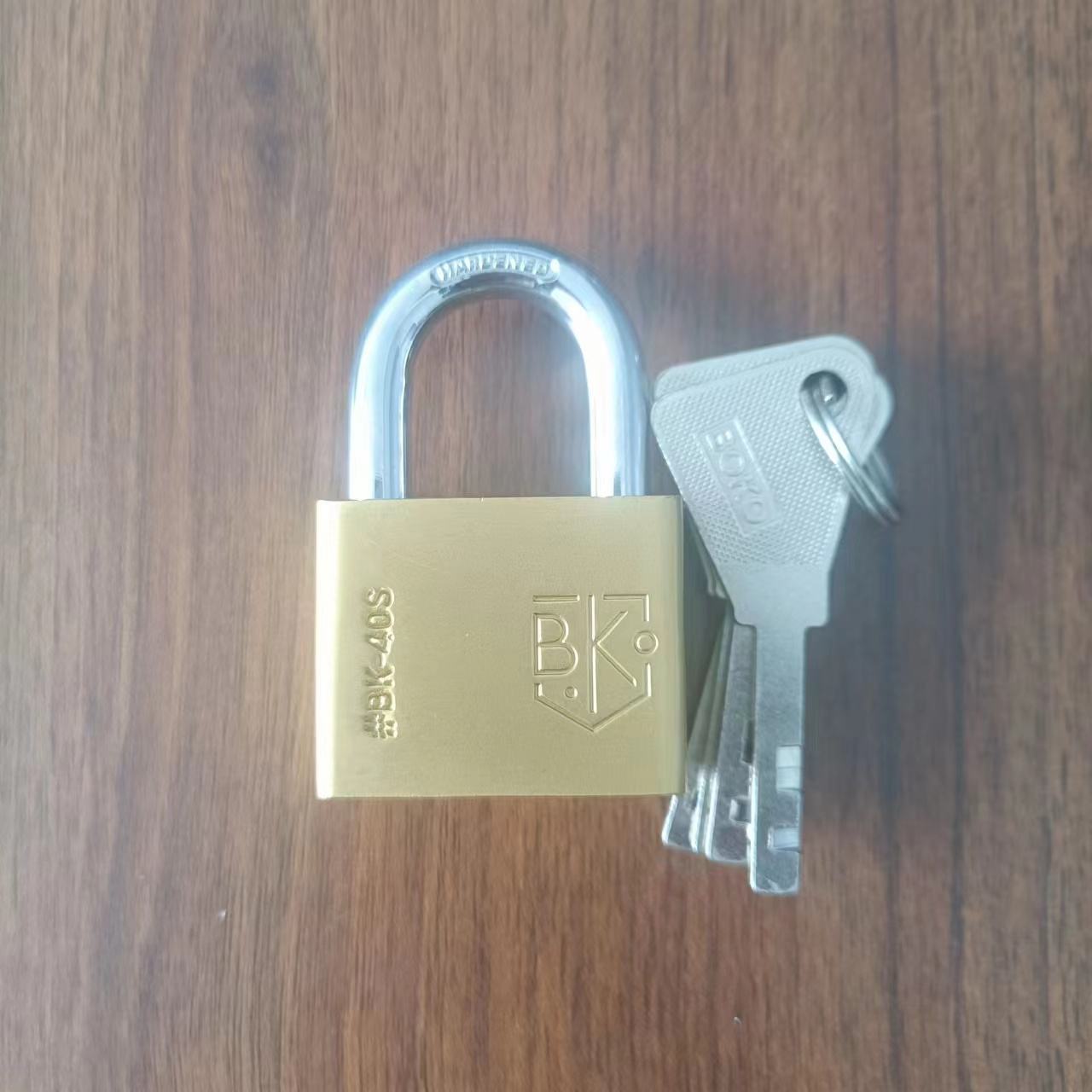 Factory Oem Candado Half Shackle Armored Square Key Waterproof 304 Stainless Steel Iron Padlock