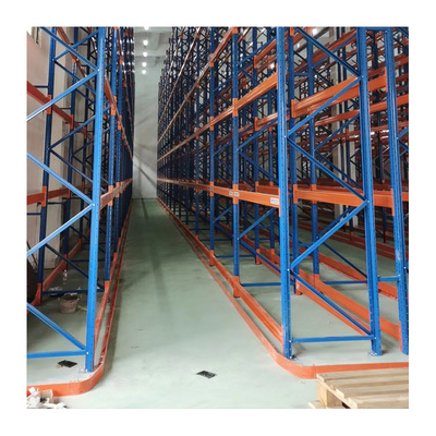 Width Adjustable VNA Boltless Stacking Shelf System Steel Adjustable Narrow Aisle Pallet Storage Rack