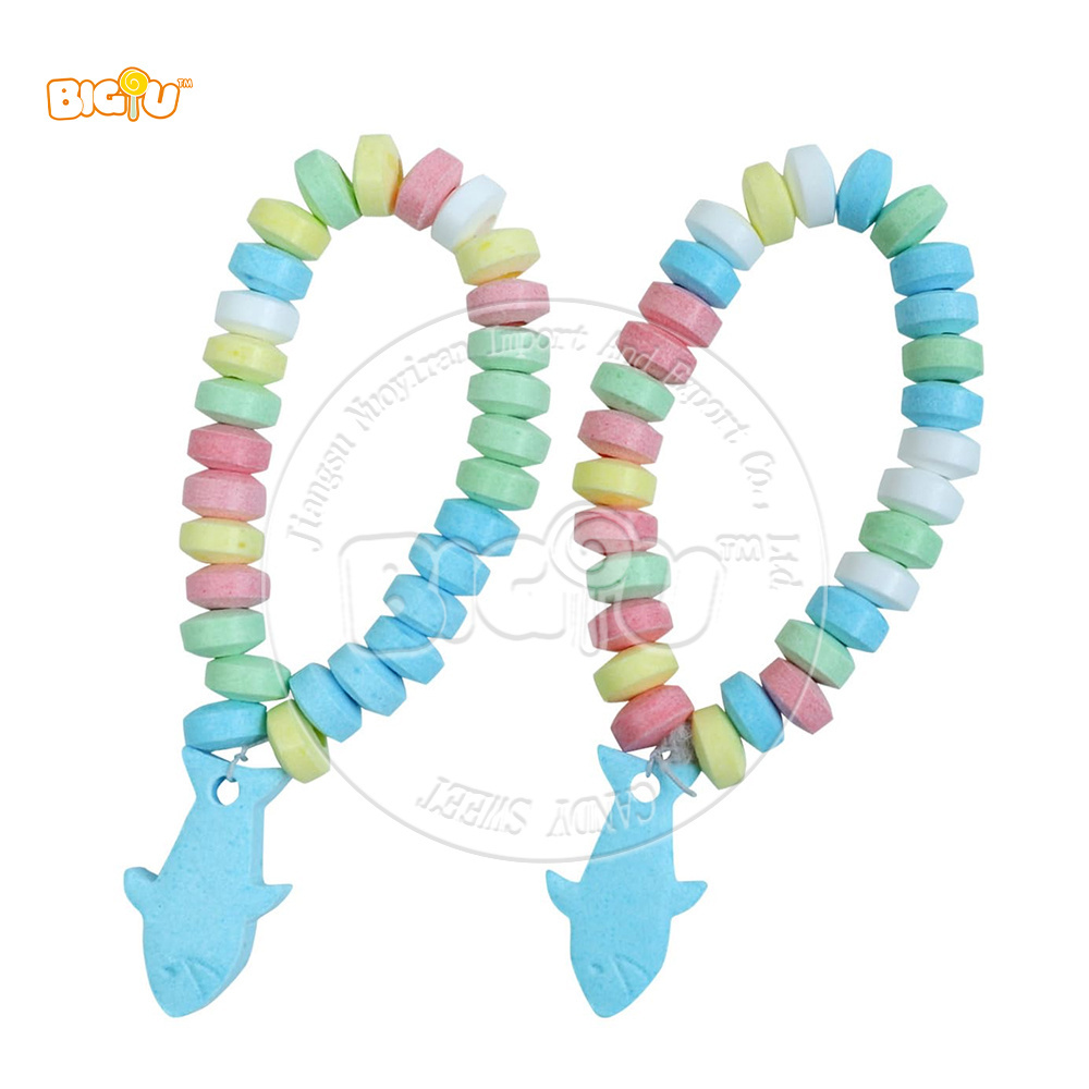 Factory hot selling Christmas birthday candy necklace/bracelet/pressed sweet hard candy candy snacks