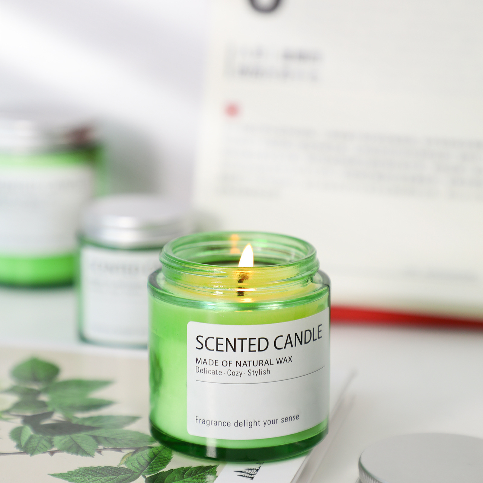 New Design Perfumed Candle Custom Label And Wax Green Jar Bulk Candle With Lid For Home Scents