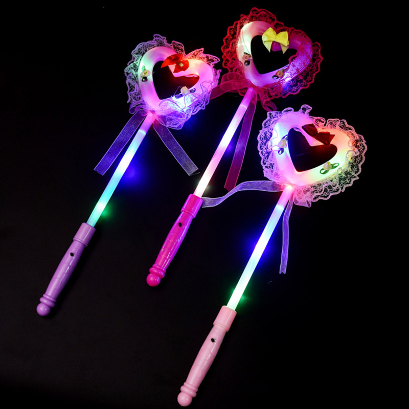 2023 Nuoxin Factory Wholesale Dark Night Kid Girl Led Flash Light Glow Stick Heart Toy For Party Decorate