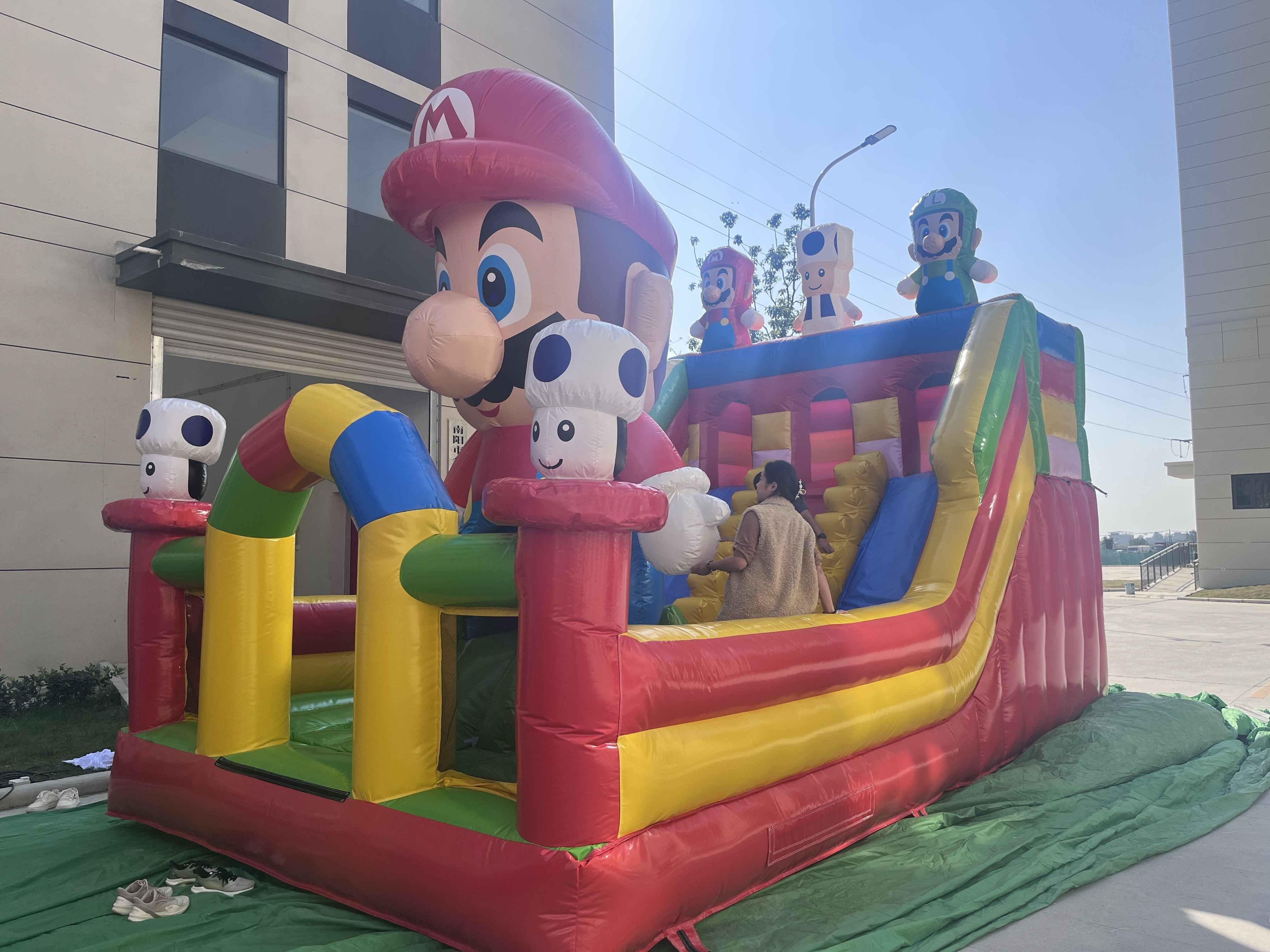 Mario bouncy castle factory high quality customized inflatable slide inflatable jumping trampoline combination