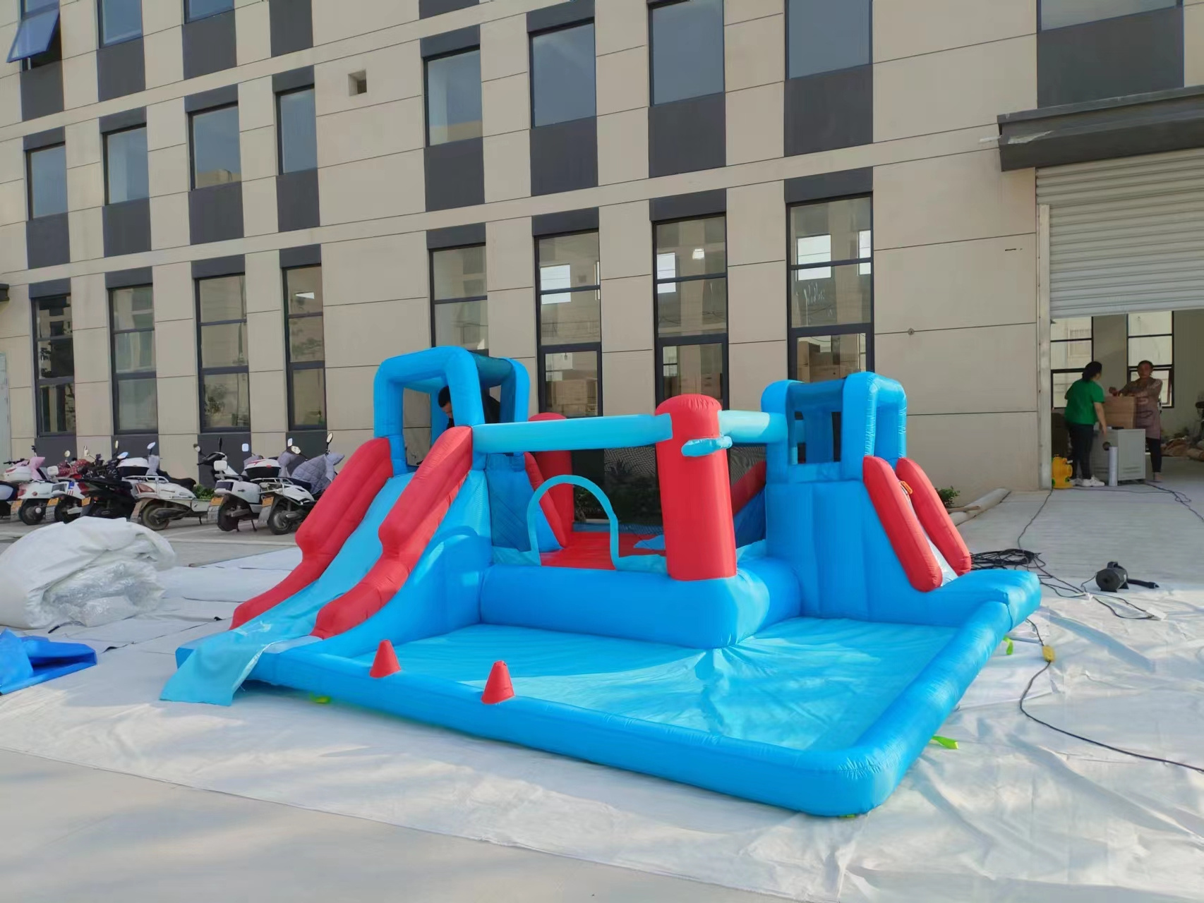 Blue Rock Climbing Inflatable Slide with Swimming Pool Inflatable Trampoline Children's Inflatable Bouncing Castle,