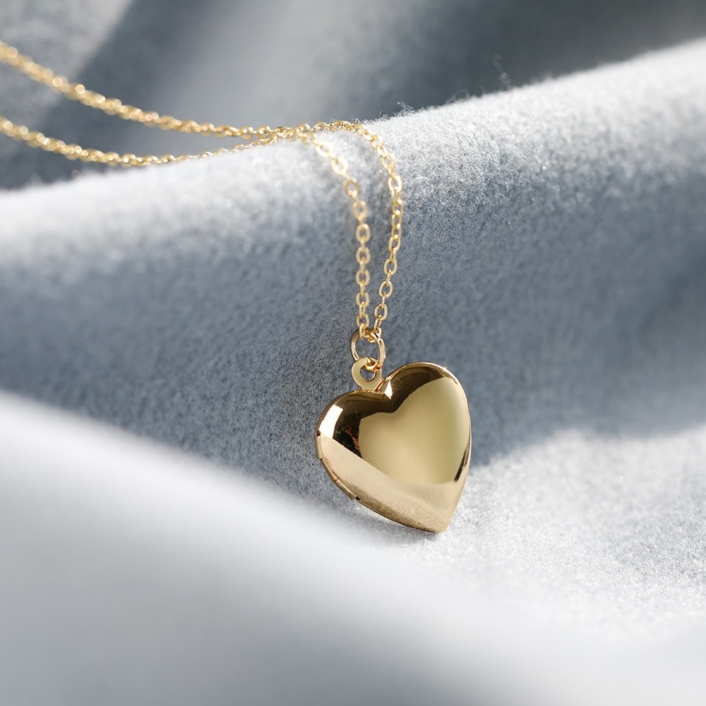 Rose Gold Women Locket Necklace Custom 316 Stainless Steel heart locket for Photo Engraved Jewelry Love Open Photo Frame