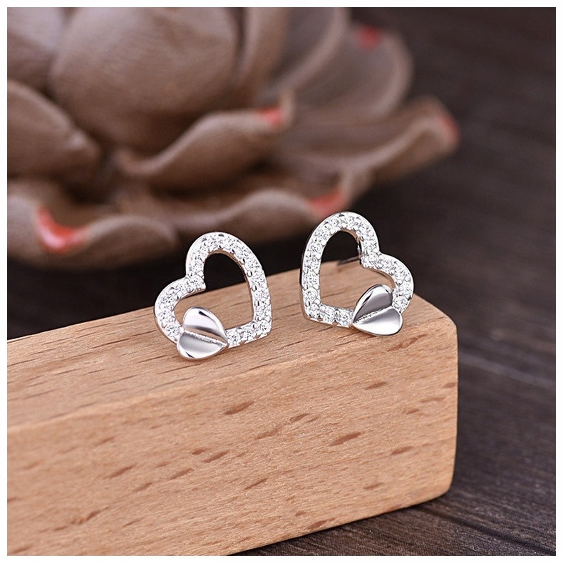 Trendy  Minimalist Stone Heart Stud Earrings with Zircon Jewelry Models  Designs for Woman White Gold Plated Earring Gift