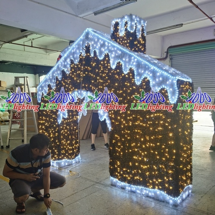 Hot Sale Purple LED Gingerbread House Outdoor Christmas Decoration with Candy Cane IP65 Rated for Landscape and Home Decor