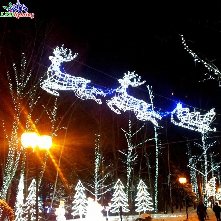 Outdoor Christmas display life size LED acrylic Santa sleigh and reindeer for shopping center Xmas light displays