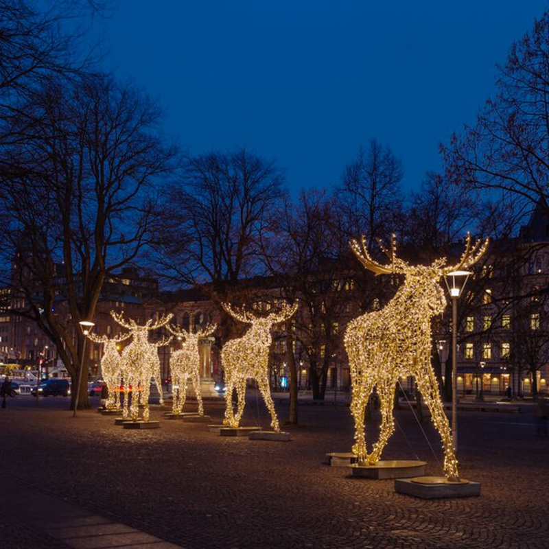 Outdoor animated waving Santa running flying reindeer sleigh for commercial grade drive through park displays