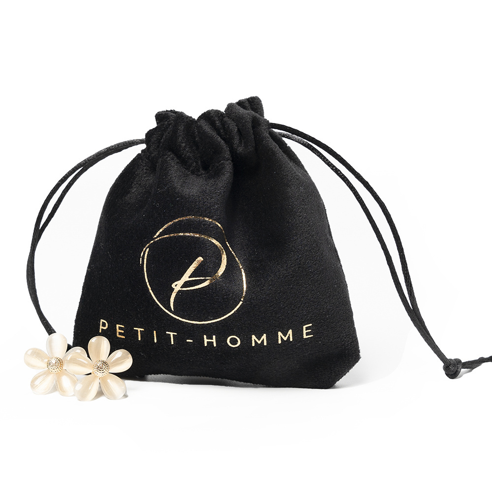 Wholesale Black  Velvet Drawstring Bag Luxury Jewelry Make Up Cosmetic Packaging Gift Velvet Drawstring Bag With Custom Logo