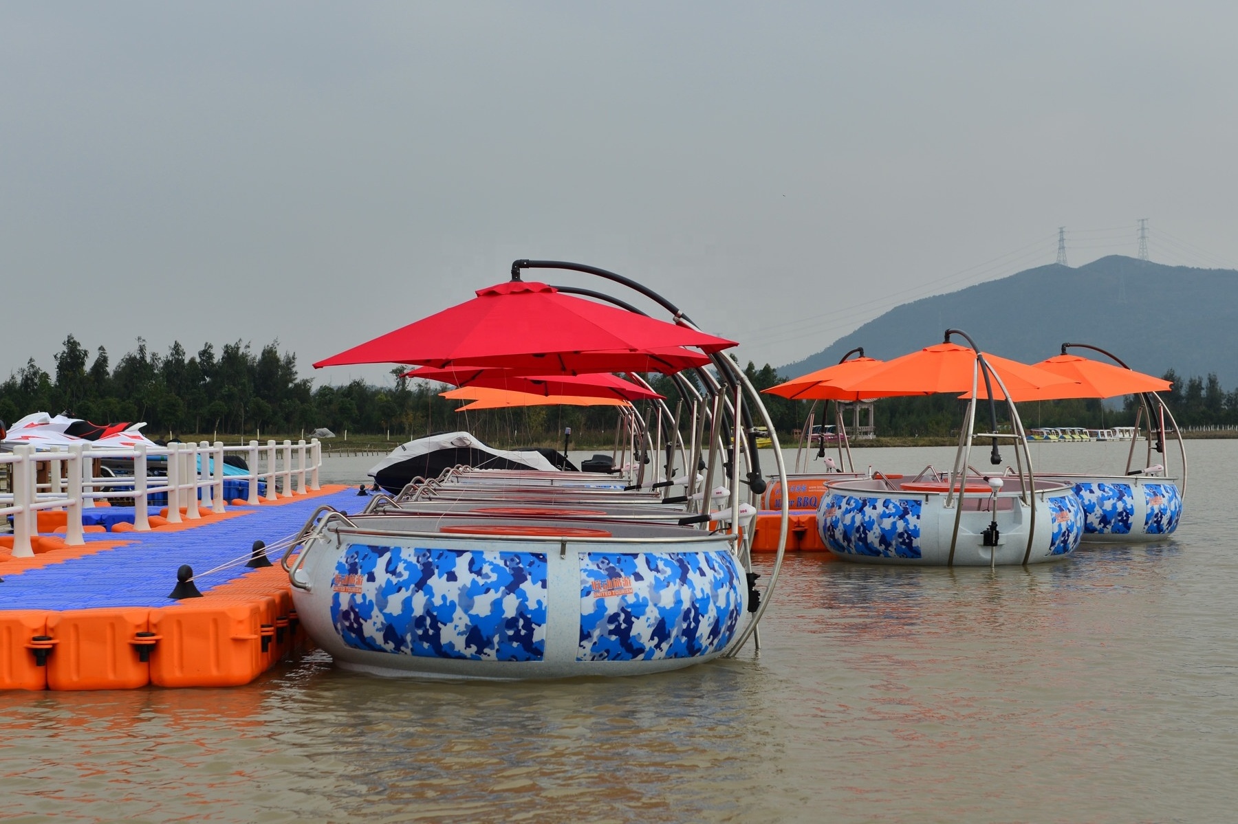 China Popular Professional  Factory Direct Manufacture Cheap White Doughnut Bbq  Leisure Boat