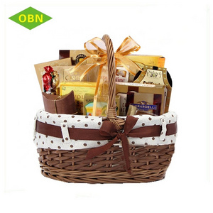 Cute lovely handmade minuteness gift basket for kids wholesale willow Christmas baskets with handle