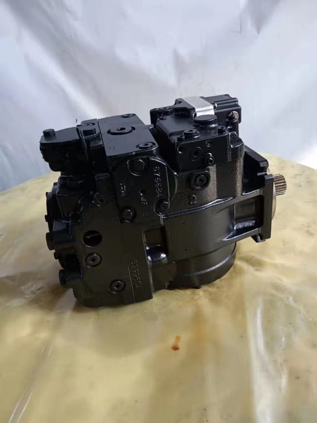 90R 90L100 075 055 hydraulic piston pump MCV116G4201 KVEBB1402 control valve MCV Series Pressure Control Valve