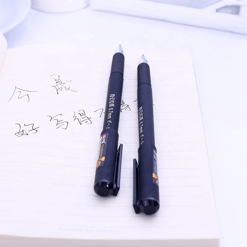 Excellent quality black/blue stylish non-toxic 0.7mm office use plastic gel pens