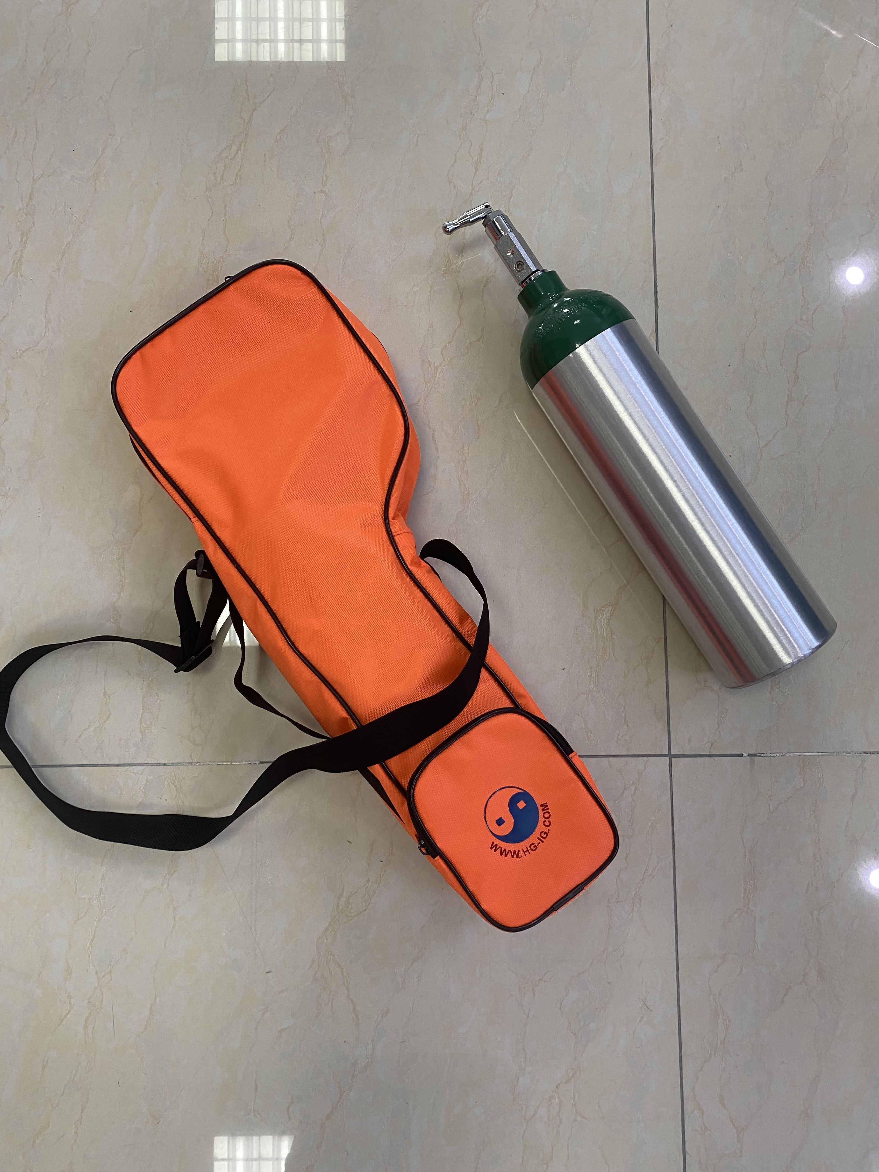 HG-IG Portable Medical Oxygen Gas Cylinder 2.5L/3.4L Empty Oxygen Tank with Bag Aluminum Oxygen Cylinder ISO7866