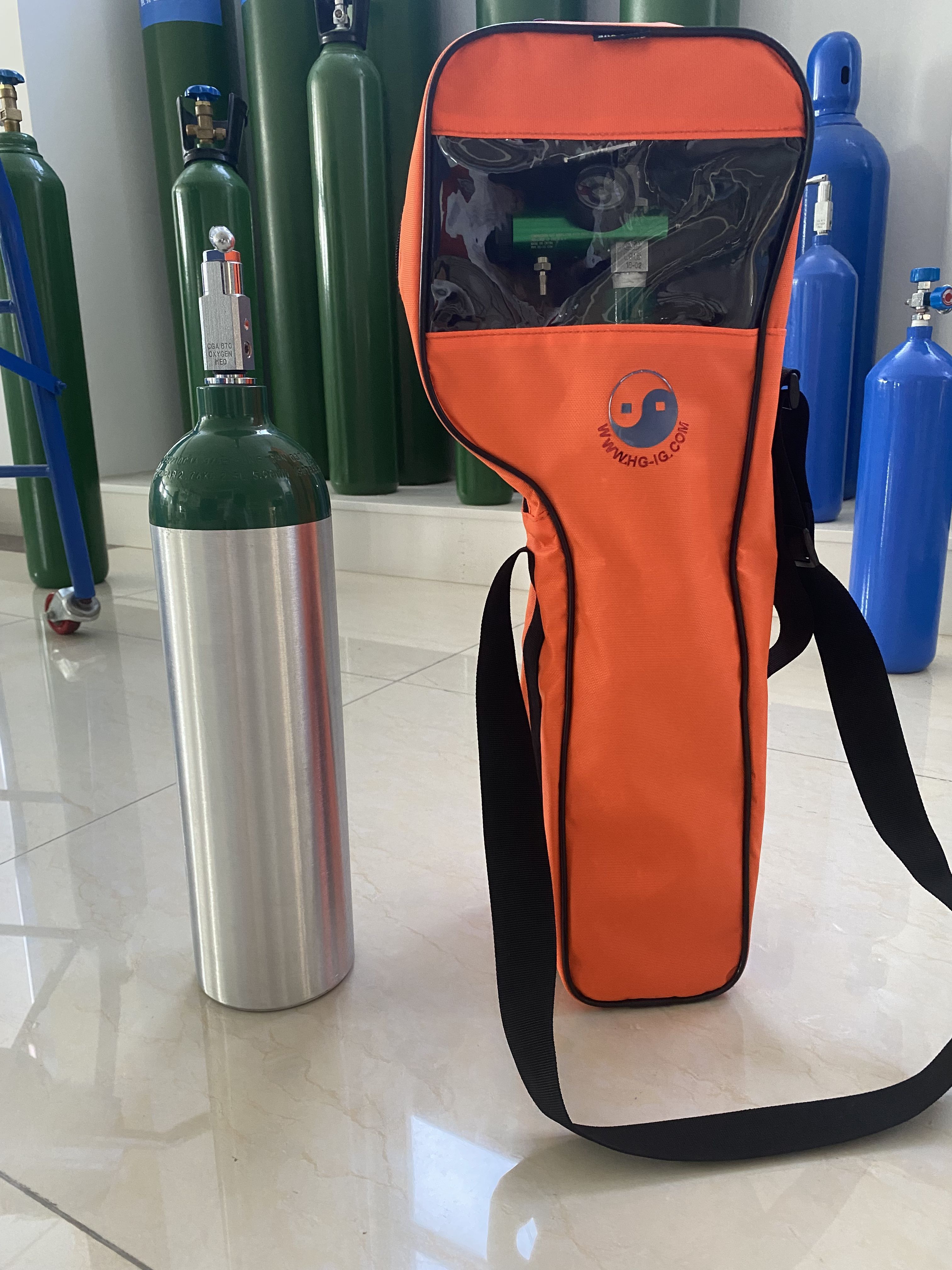 HG-IG Portable Medical Oxygen Gas Cylinder 2.5L/3.4L Empty Oxygen Tank with Bag Aluminum Oxygen Cylinder ISO7866