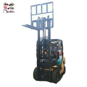 Japan made Komatsu FD25 warehouse machine , Komstsu 2.5 ton mini forklift on sale in Shanghai